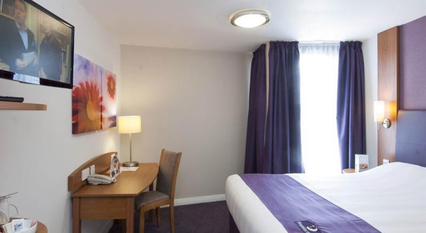 Premier Inn Chester Central - North Номер фото