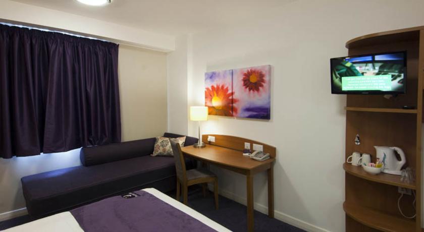 Premier Inn Chester Central - North Номер фото