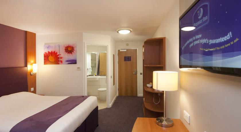 Premier Inn Chester Central - North Екстер'єр фото