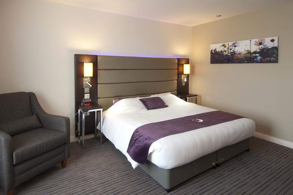 Premier Inn Chester Central - North Екстер'єр фото