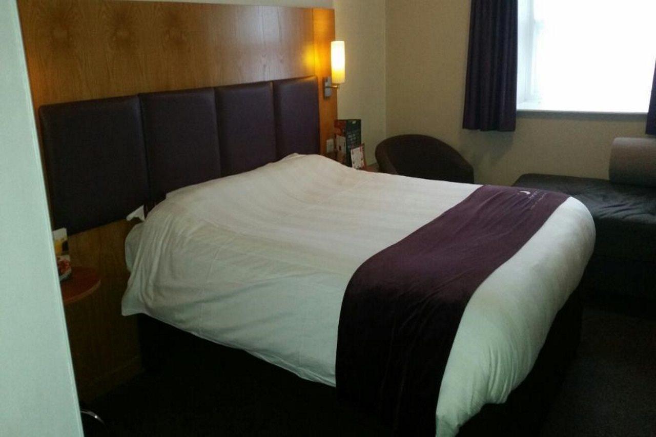 Premier Inn Chester Central - North Екстер'єр фото