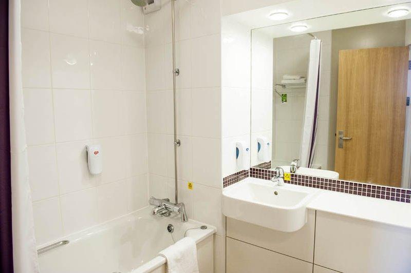 Premier Inn Chester Central - North Екстер'єр фото