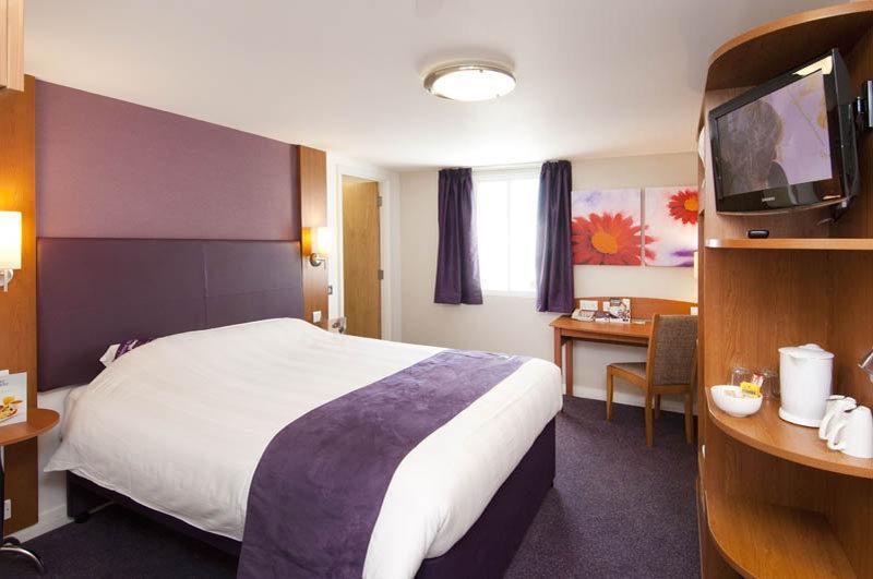 Premier Inn Chester Central - North Екстер'єр фото